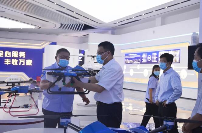 河南省委常委、統(tǒng)戰(zhàn)部部長王東偉一行蒞臨安陽全豐調(diào)研指導(dǎo)